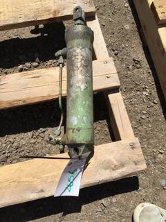 Hydraulic Arm/Hand Pump.