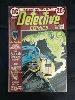 DC Batman's Detective Comics Comic, No. 435.