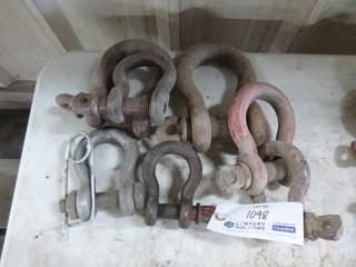 Qty Of Assorted Size Shackles