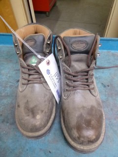 JB Goodhue Size 8.5 Steel Toe Boots