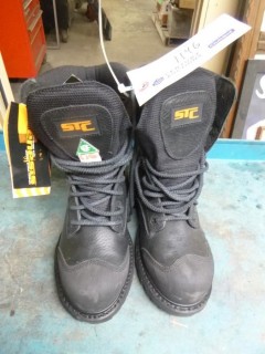 STC Duncan Size 4.5 Gore-Tex Steel Toe Boots *Unused*