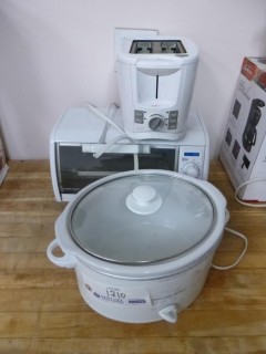 Proctor Silex Slow Cooker, Black & Decker Toaster Oven And Sunbeam Toaster
