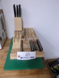Qty Of Knives C/w Cutting Block