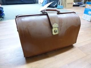 17in X 11in X 7in Carry Case Made Of Genuine Cowhide