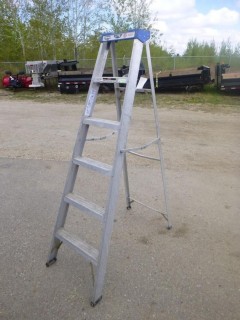 Lite 6ft Aluminum Step Ladder