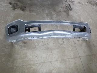 Front Bumper To Fit Ford *Note: Damaged*