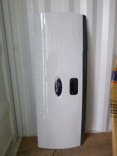 Tailgate To Fit Ford Super Duty C/w Step And Handle