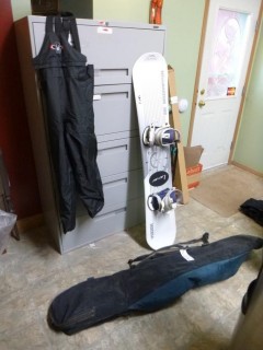 Vision Millennium 155 Snowboard C/w Bag And Snow Pants