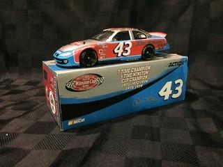 Action Collectibles Richard Petty #43, 2003 Intrepid Diecast Model, 1:24 Scale.