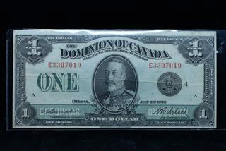 1923 Dominion Of Canada One Dollar Bank Note E3307019.