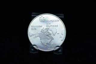 1976 Montreal Olympiad 5 Dollar Silver Coin - World Map.