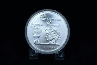 1976 Montreal Olympiad 5 Dollar Silver Coin - Torch.