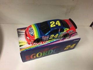 Action Collectibles Jeff Gordon #24 DuPont, 1999 Monte Carlo Diecast Model, 1:24 Scale.