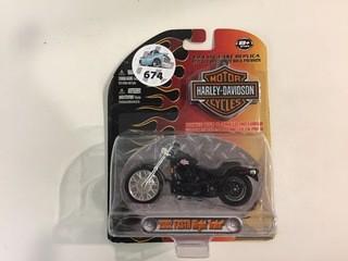 Maisto Harley Davidson 2002 FXSTB Night Train Diecast Model, 1:24 Scale.