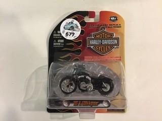 Maisto Harley Davidson 2007 XL 1200N Nightster Diecast Model, 1:24 Scale.