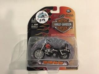 Maisto Harley Davidson 1980 FXWG Wide Glide Diecast Model, 1:24 Scale.