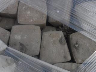 Pallet of Desert Buff Circle Cobble Stone