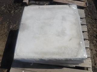 Pallet of Pillarcap Desert Buff 24" Square Flat Top Stone