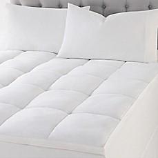 WAMSUTTA(R) QUILTED TOP FEATHERBED QUEEN MATTRESS TOPPER IN WHITE                                   