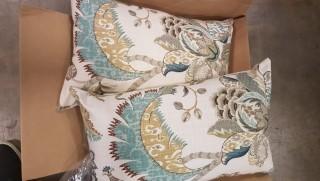 Lot (2pcs) Floral Throw Pillow 