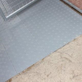 K9 Kennel Basic Yard Kennel Tile Flooring System (KNPR1036_10551145)