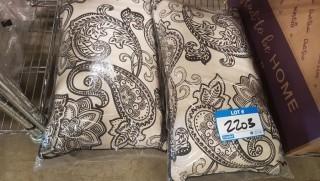 Lot - 2pcs - Lumbar throw Pillows 