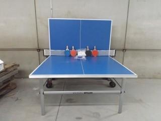 Like New Kettler Top Star Ping Pong Table c/w Extra Net, 4 Paddles and Balls.  German Made.  Sells new for $1200