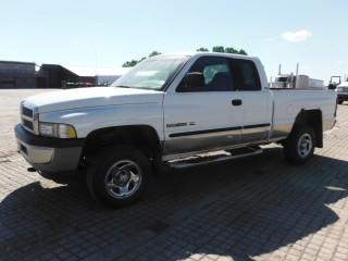 2001 Dodge Ram 1500 4x4 Extended Cab P/U