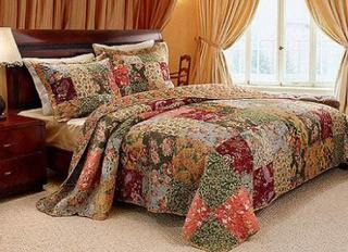 Finely stitched Quilt Set - Antique Chic - 5 pcs - Queen - Multi