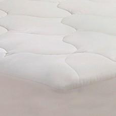 BEDDING ESSENTIALS(TM) QUEEN COTTON MATTRESS PAD IN WHITE