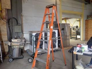 Fiberglass/Aluminum 8' Step Ladder.