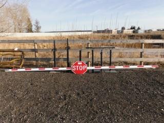 Lifting Stop Sign Driveway Arm w/Stands, Counter Balance and Hardware.