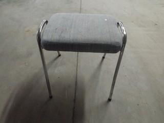 17" Stool