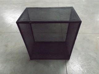 28" x 17" x 30" Portable & Collapsible Screen Terrarium