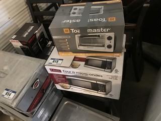 Lot of (2) Microwaves, (1) Toaster Oven, (1) Coffee Maker, etc.