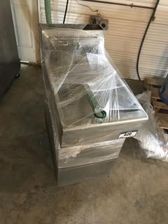 Quest Natural Gas Deep Fryer.