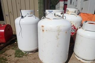 Lot of (2) 450L Propane Pig Tanks.