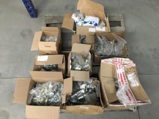 Quantity of Assorted Hydraulic Fittings.