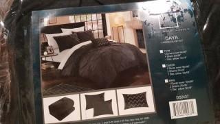 Chic Home Design Daya 4 pcs Duvet Set King