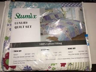 Bungalow Rose Amerie Luxury Bohemian Style Blue Flower and Rose Reversible Quilt (BGRS6904)