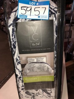 VCNY Leef Queen Navy/ White 8pcs Set