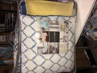 Madison Park Quilt Set Blue/Green/ White - Full