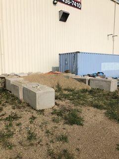 Lot of 10 Jersey Barriers and Gravel. 