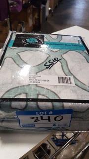 Exclusive Fabrics & Furnishings Printed Sheetr Grommet Collection 50"x108" (SHCH-PS16073-108-GR) - Blue/Green