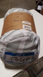 Patterned Duvet Cover 3 pcs (IEH-DUVET-ARROW-KING/CALKING-GRAY) - King/Cal King