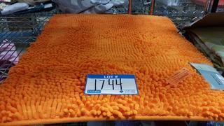 Bright Orange Bath Mats - 2 pcs / 16x24" / 21x32" (67K-18-0) 