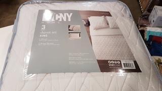 Beachcrest Home Woodbridge 3 Piece Duvet Set (BCMH1483_23591921_23591922) - King - Cream 