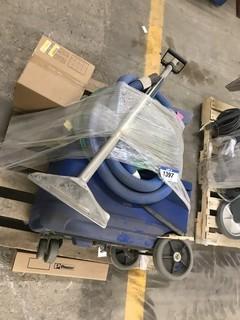 Extractor Carpet Cleaning System w/ Cleaer