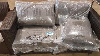 Grand Prairie - 2 Pc Loveseat With Cushions