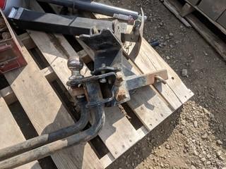 Curt 10,000 lb Drop Hitch w/ Sway Bars & 2 5/16" Ball